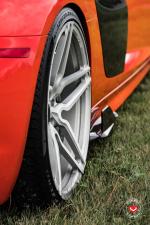 Audi R8 V10 on Vossen Wheels (HC-2) 2017 года